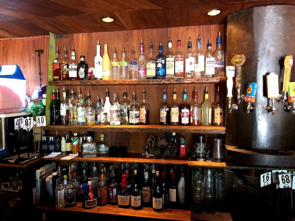 Yellow Jacket Social Club | restaurant | 1704 E 5th St, Austin, TX 78702, USA | 5124809572 OR +1 512-480-9572