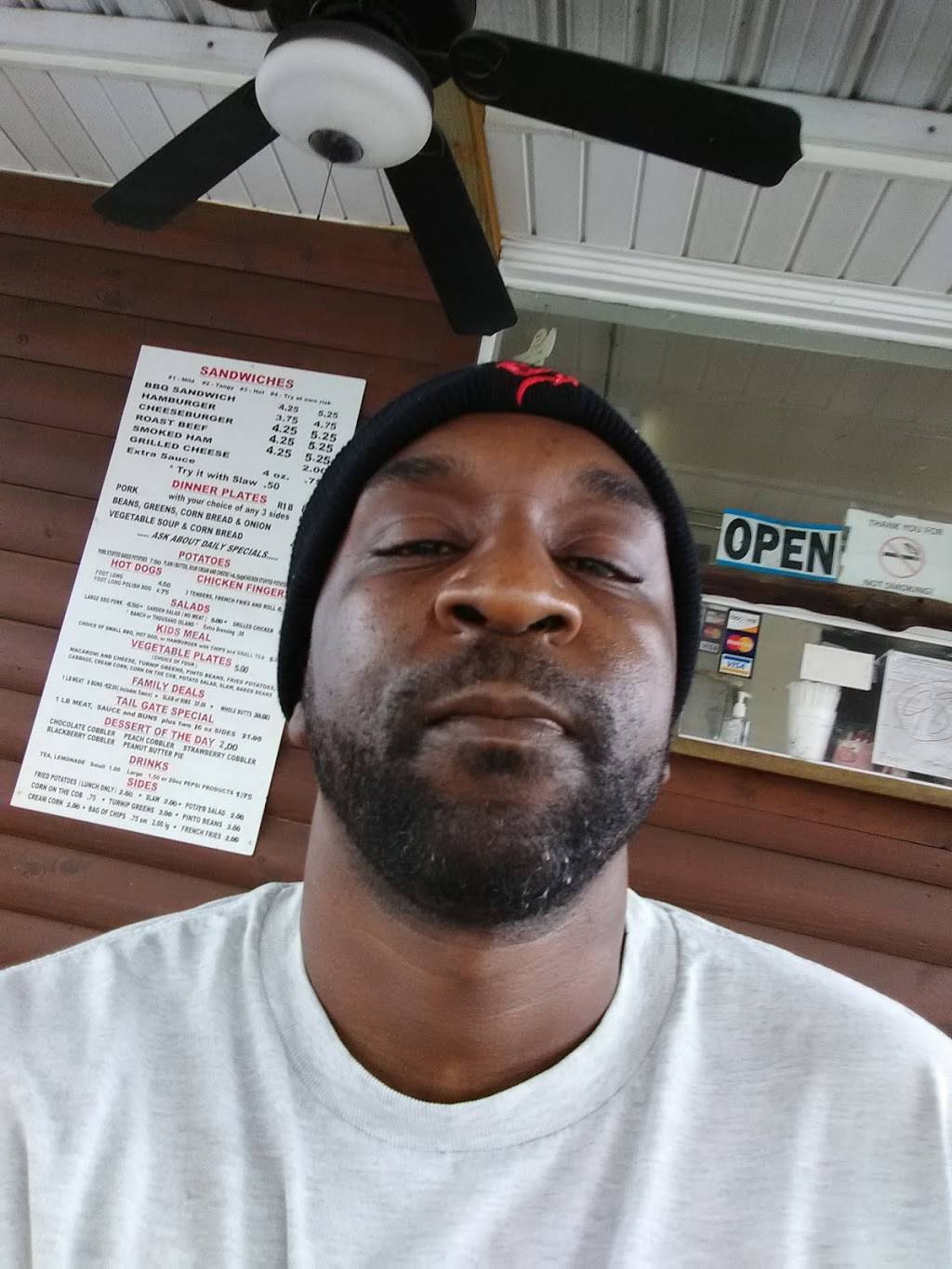 Merrills BBQ | restaurant | 2525 Forrest Ave, Gadsden, AL 35904, USA | 2565437457 OR +1 256-543-7457