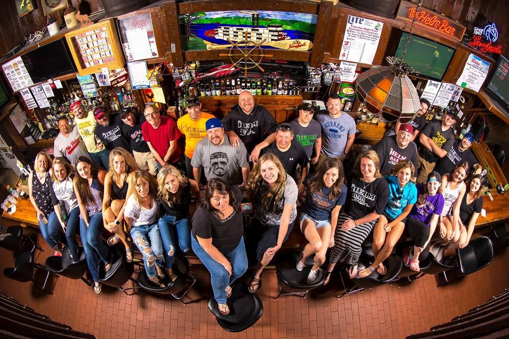 The Helm Bar | restaurant | 108 3rd St N, La Crosse, WI 54601, USA | 6087826324 OR +1 608-782-6324