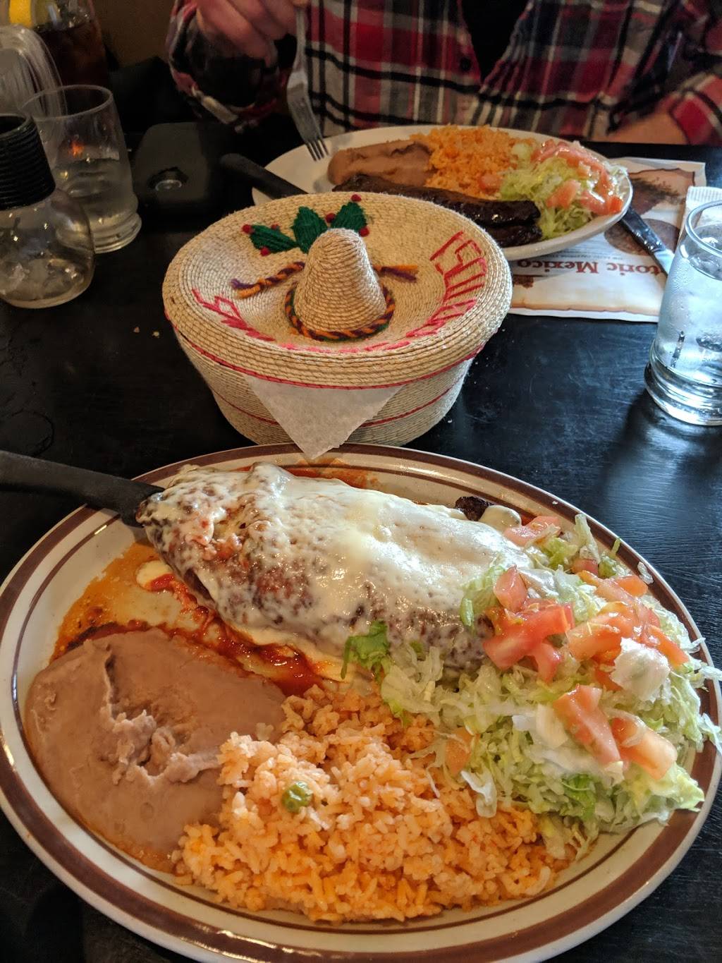 El Niagara | restaurant | 120 1st St, Woodstock, IL 60098, USA | 8153389881 OR +1 815-338-9881