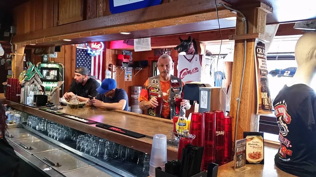 World Famous Iron Horse Saloon | restaurant | 13468 Main Market Rd, Burton, OH 44021, USA | 4408341718 OR +1 440-834-1718