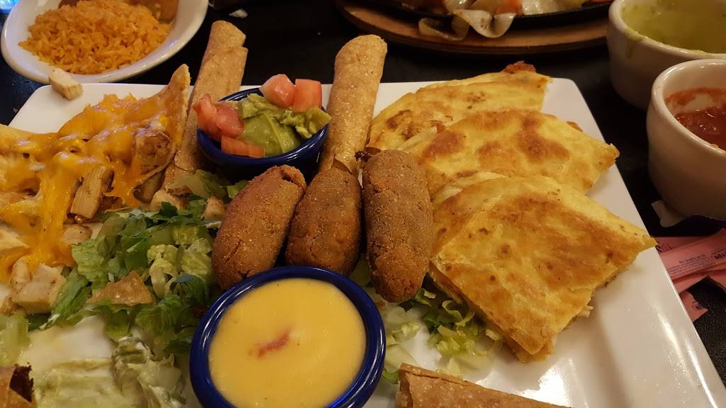 Campuzanos Fine Mexican Food | restaurant | 108 N 8th St, Midlothian, TX 76065, USA | 9727232634 OR +1 972-723-2634