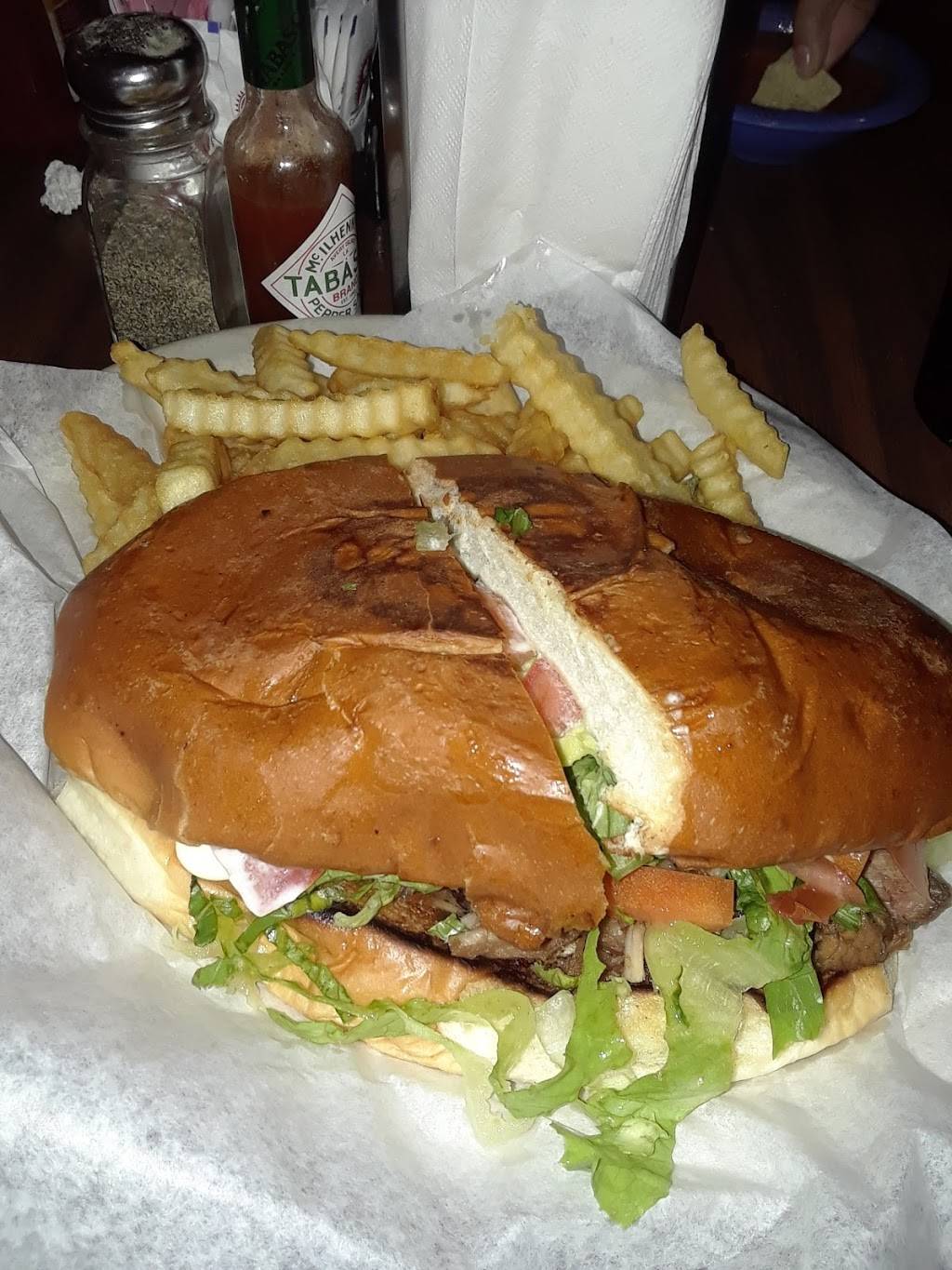 El Puerto Restaurant | restaurant | 8023 Stedman St, Houston, TX 77029, USA | 7136739183 OR +1 713-673-9183