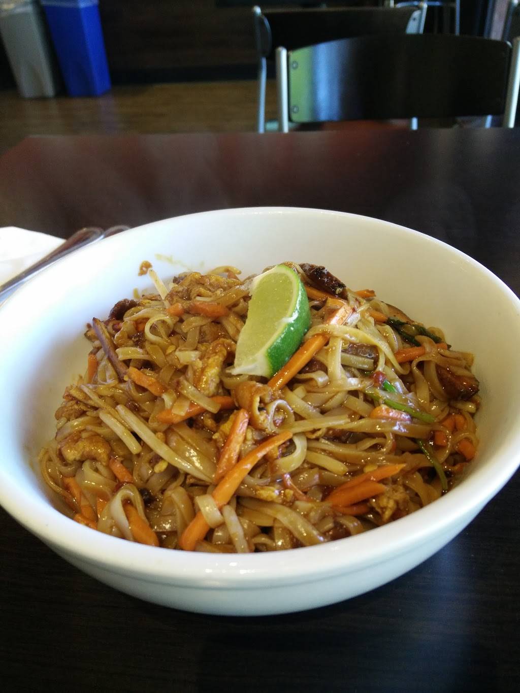 Mama Fus Asian House | restaurant | 10710 Research Blvd Suite 328, Austin, TX 78759, USA | 5126376780 OR +1 512-637-6780