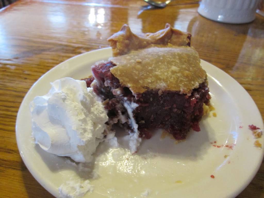 P L Johnsons Restaurant | restaurant | 110 W Bjorklund St, Bishop Hill, IL 61419, USA | 3099273885 OR +1 309-927-3885