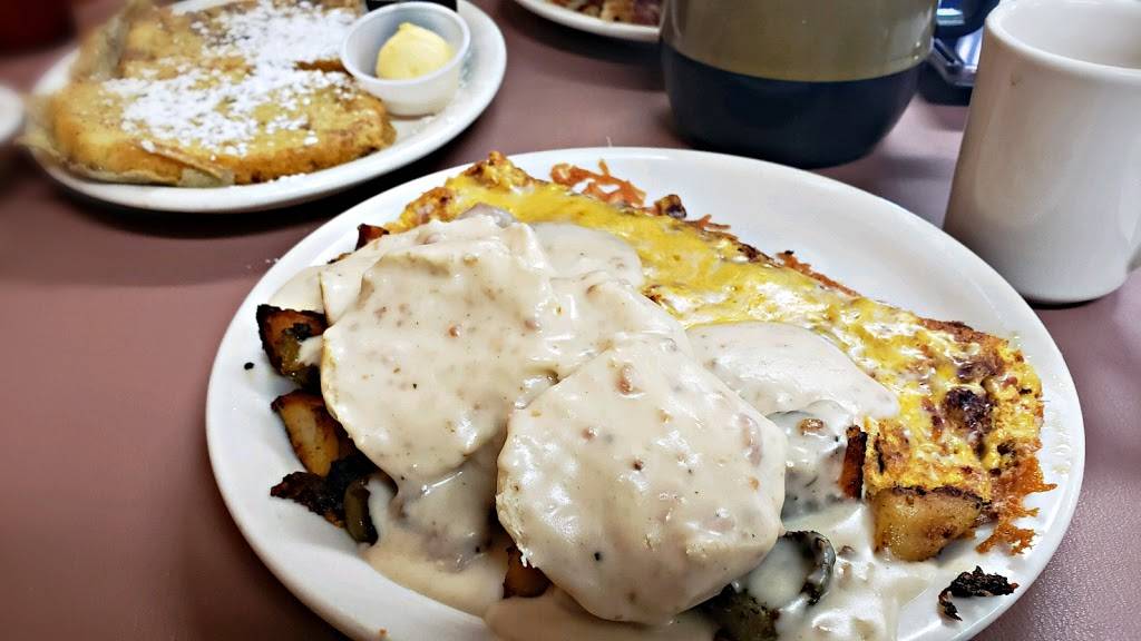 Flos Country Cafe | cafe | 10140 Beaumont Ave, Cherry Valley, CA 92223, USA | 9518456555 OR +1 951-845-6555