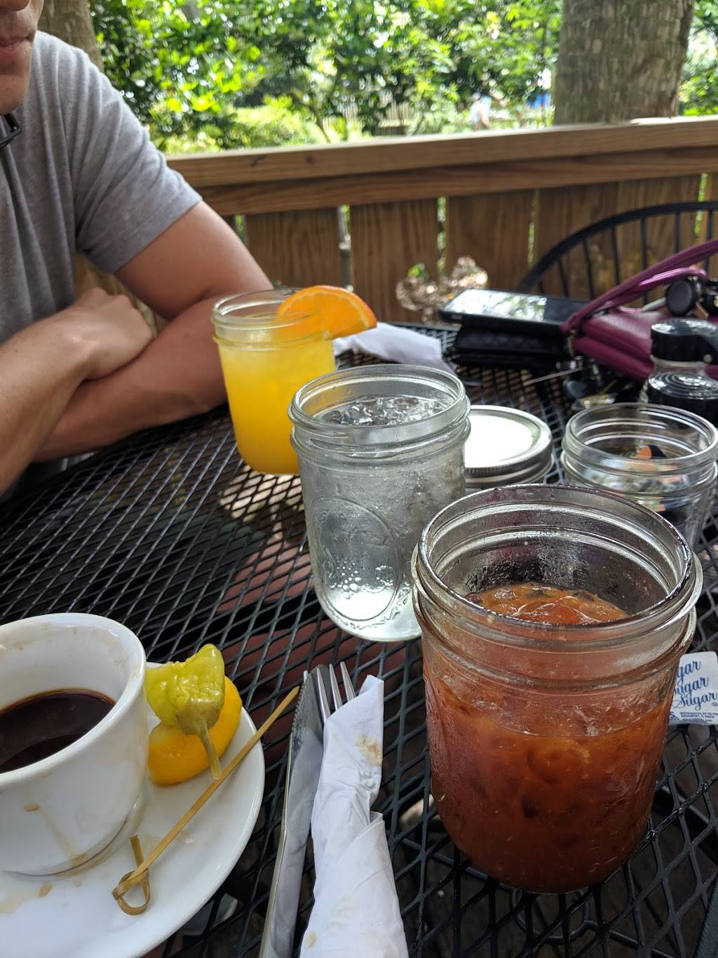 Lost Dog Cafe | cafe | 106 W Huron Ave, Folly Beach, SC 29439, USA | 8435889669 OR +1 843-588-9669