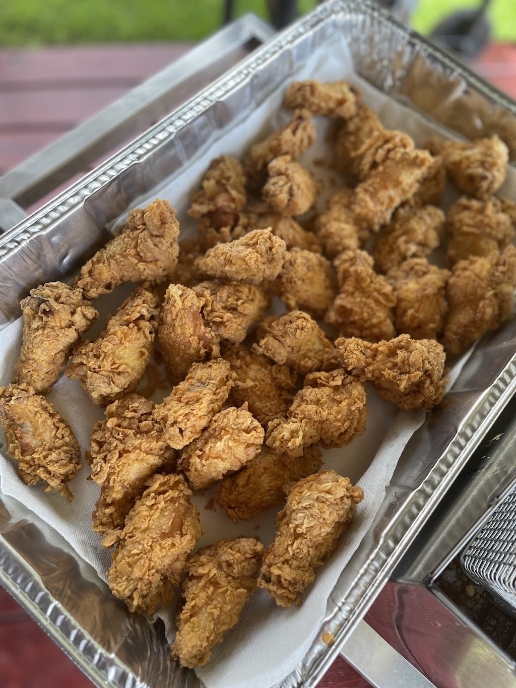 Golden Wingz | restaurant | 5513 W Park Ave, Houma, LA 70364, USA | 9857465297 OR +1 985-746-5297