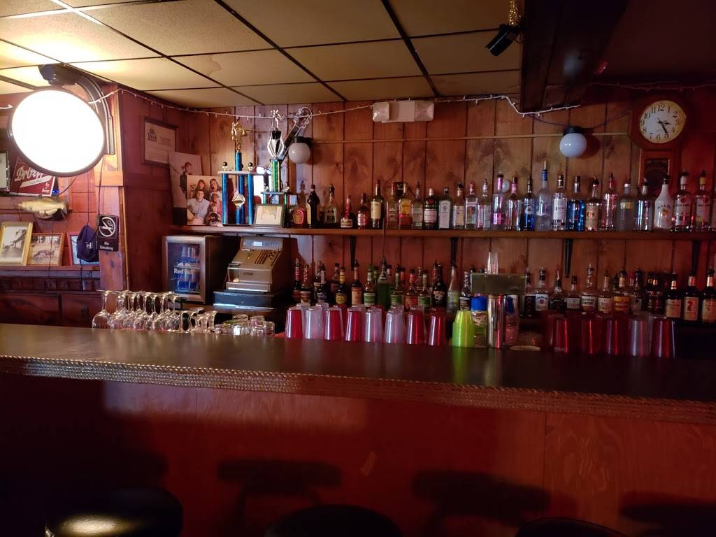 Swallow Inn | restaurant | 10468 S Main St, Rapid River, MI 49878, USA | 9064749333 OR +1 906-474-9333