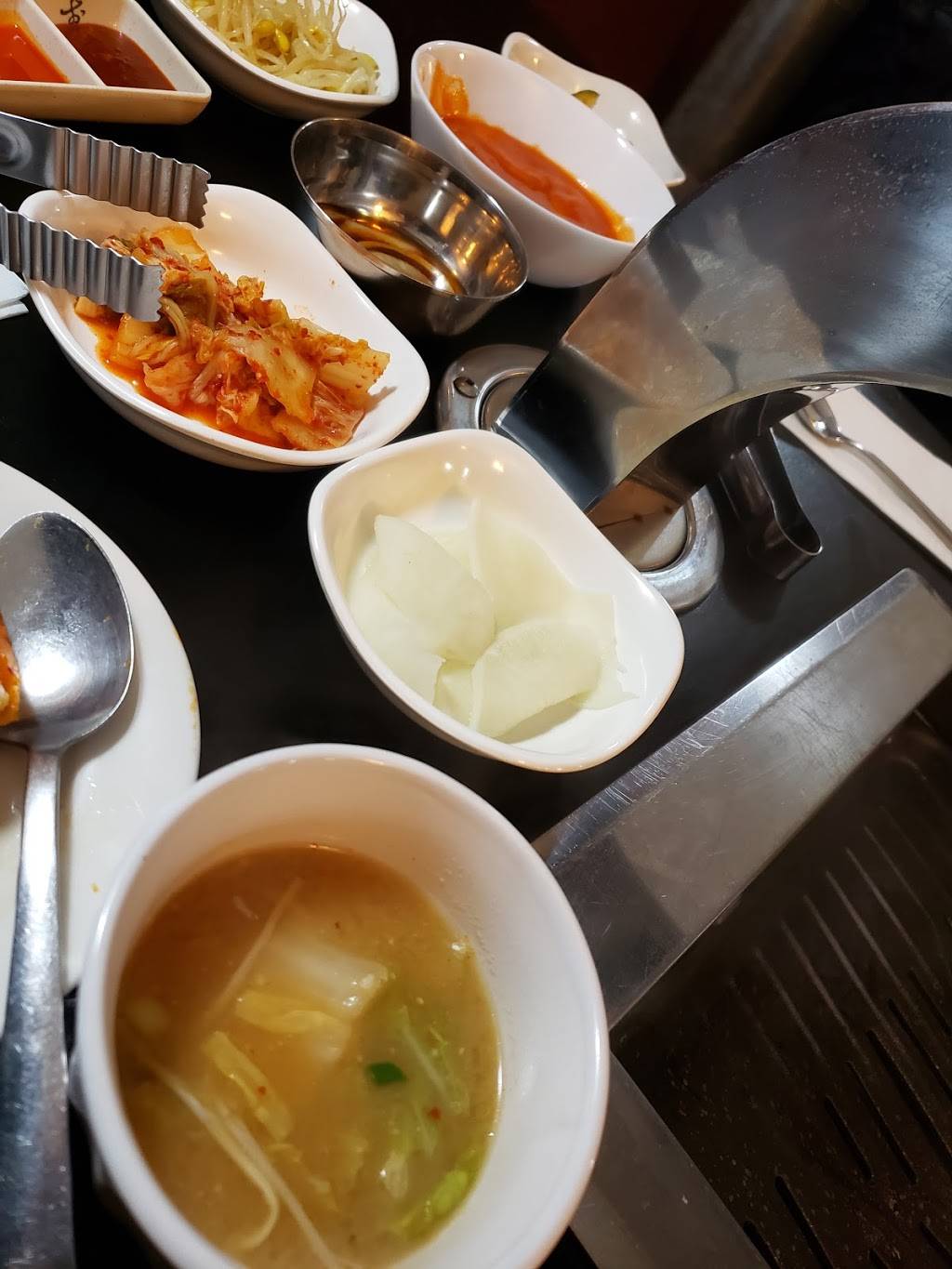 Korean BBQ Town | restaurant | 30 Wellington St, St. Catharines, ON L2R 5P8, Canada | 9053413621 OR +1 905-341-3621