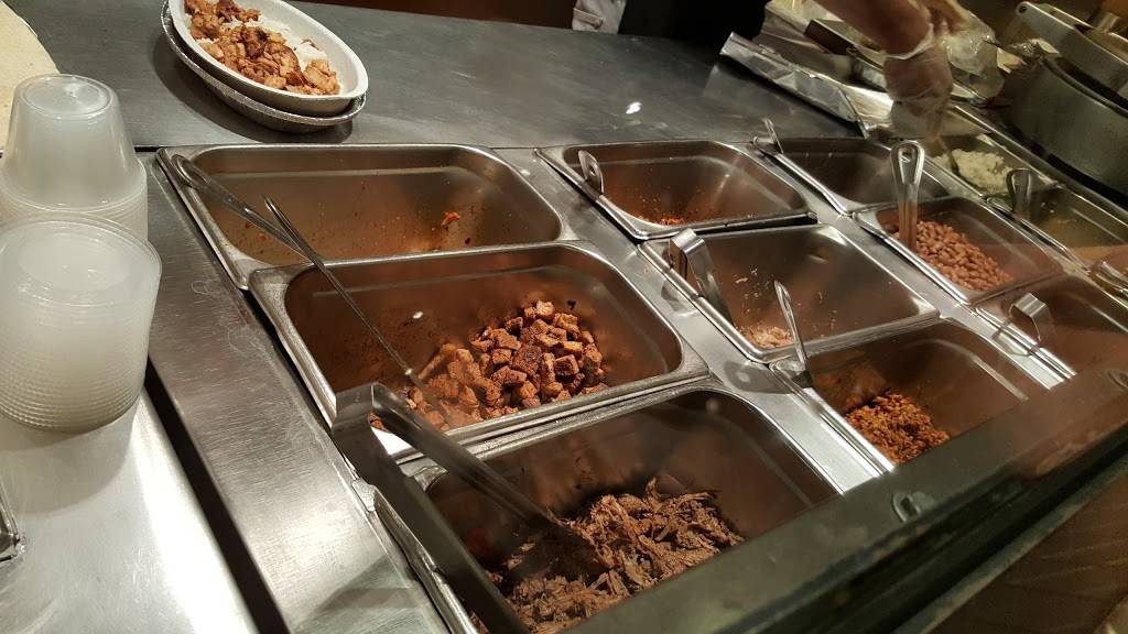 Chipotle Mexican Grill | restaurant | 2640 N Narragansett Ave Ste D1, Chicago, IL 60639, USA | 7737453912 OR +1 773-745-3912