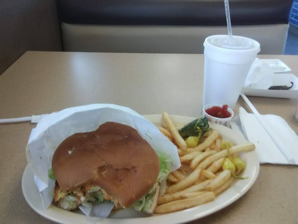 Primos Burgers | restaurant | 4500-4532 Blount Pl, Lynwood, CA 90262, USA | 3105376404 OR +1 310-537-6404