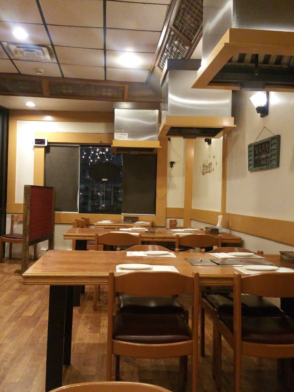 Ho Ho Restaurant | restaurant | 235 Paterson Ave, East Rutherford, NJ 07073, USA | 2018428787 OR +1 201-842-8787