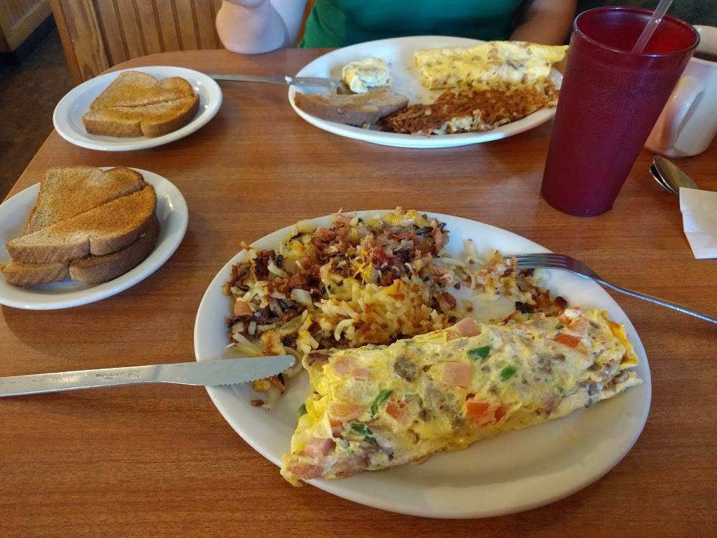 Cafe Perks | restaurant | 2101 S French Ave, Sanford, FL 32771, USA | 4073225863 OR +1 407-322-5863