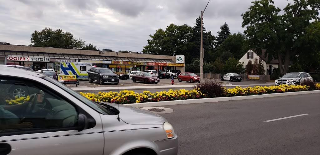 Coolers | restaurant | 558 Upper Gage Ave, Hamilton, ON L8V 4J6, Canada | 9055744664 OR +1 905-574-4664