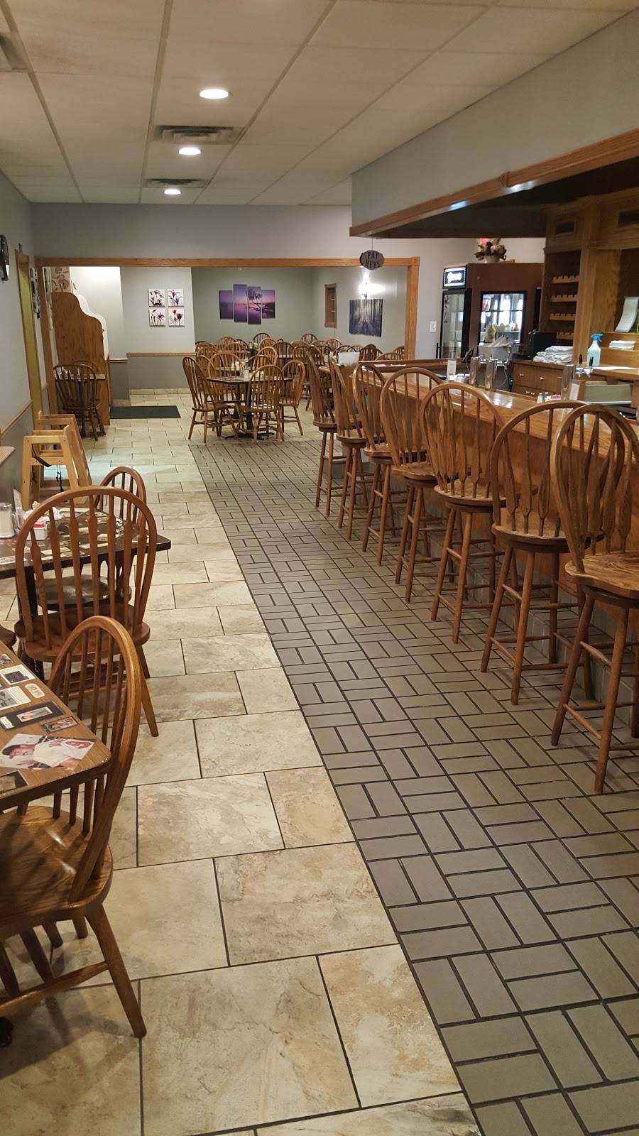 C&Js diner | restaurant | 2341 Pearl Rd, Medina, OH 44256, USA | 3302730055 OR +1 330-273-0055