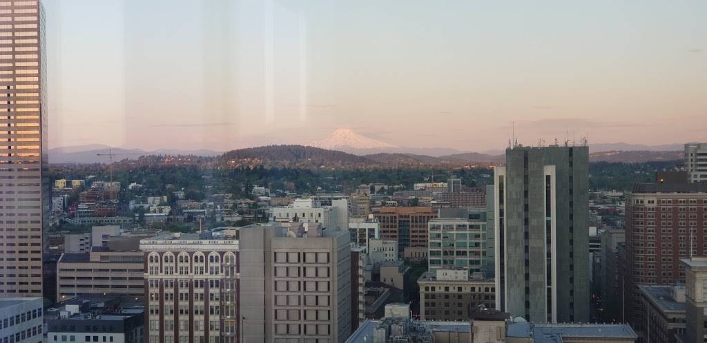 Noah Halal | restaurant | 310 SW 5th Ave, Portland, OR 97204, USA | 9714070903 OR +1 971-407-0903