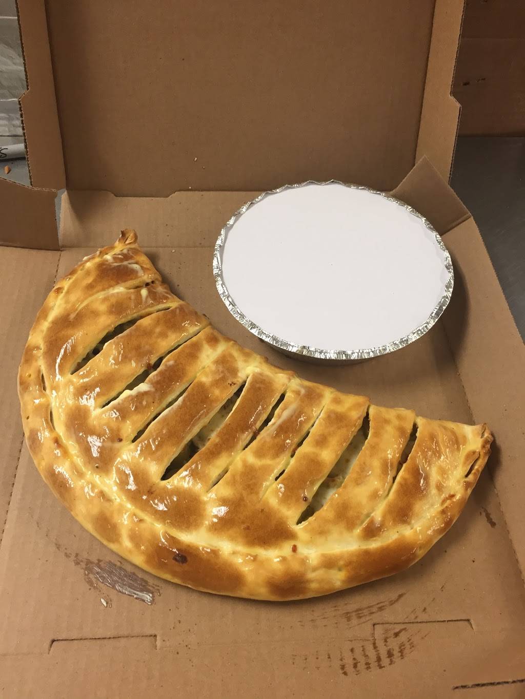 Dirkos Pizza | restaurant | 1000 E Main St, Newark, OH 43055, USA | 7403456814 OR +1 740-345-6814