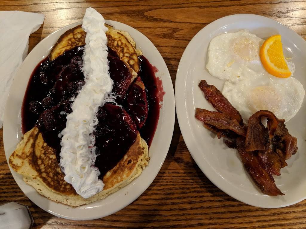 Cracker Barrel Old Country Store | restaurant | 4001 SW 43rd St, Gainesville, FL 32608, USA | 3523752424 OR +1 352-375-2424