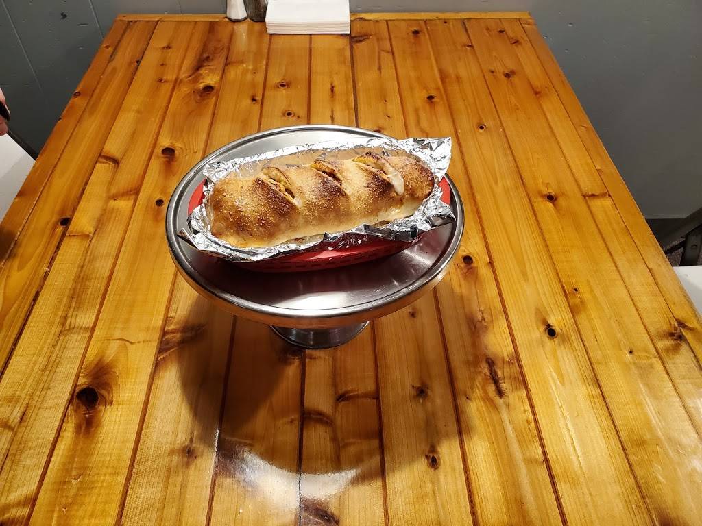 Johnnies Bar & Grill - Onsted | restaurant | 130 N Main St, Onsted, MI 49265, USA | 5174675543 OR +1 517-467-5543