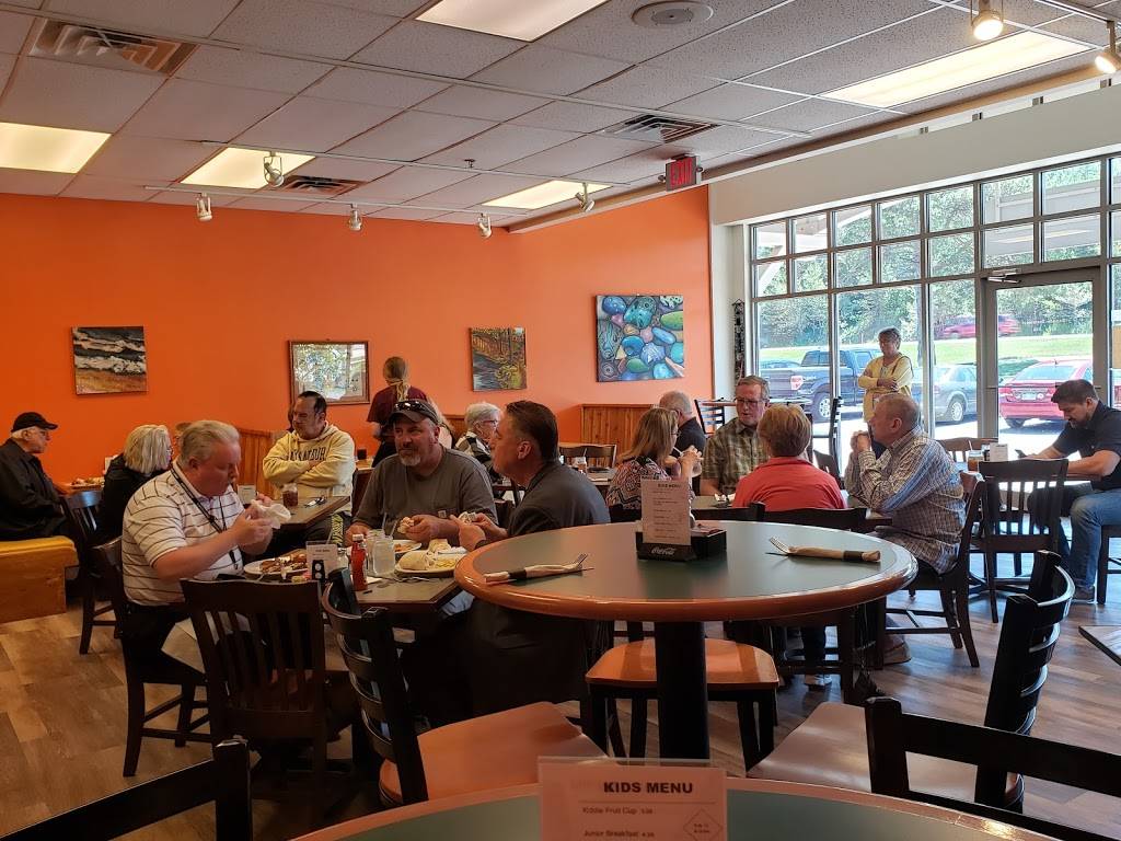 Bayside Restaurant | restaurant | 3890 Charlevoix Ave #290, Petoskey, MI 49770, USA | 2316228298 OR +1 231-622-8298