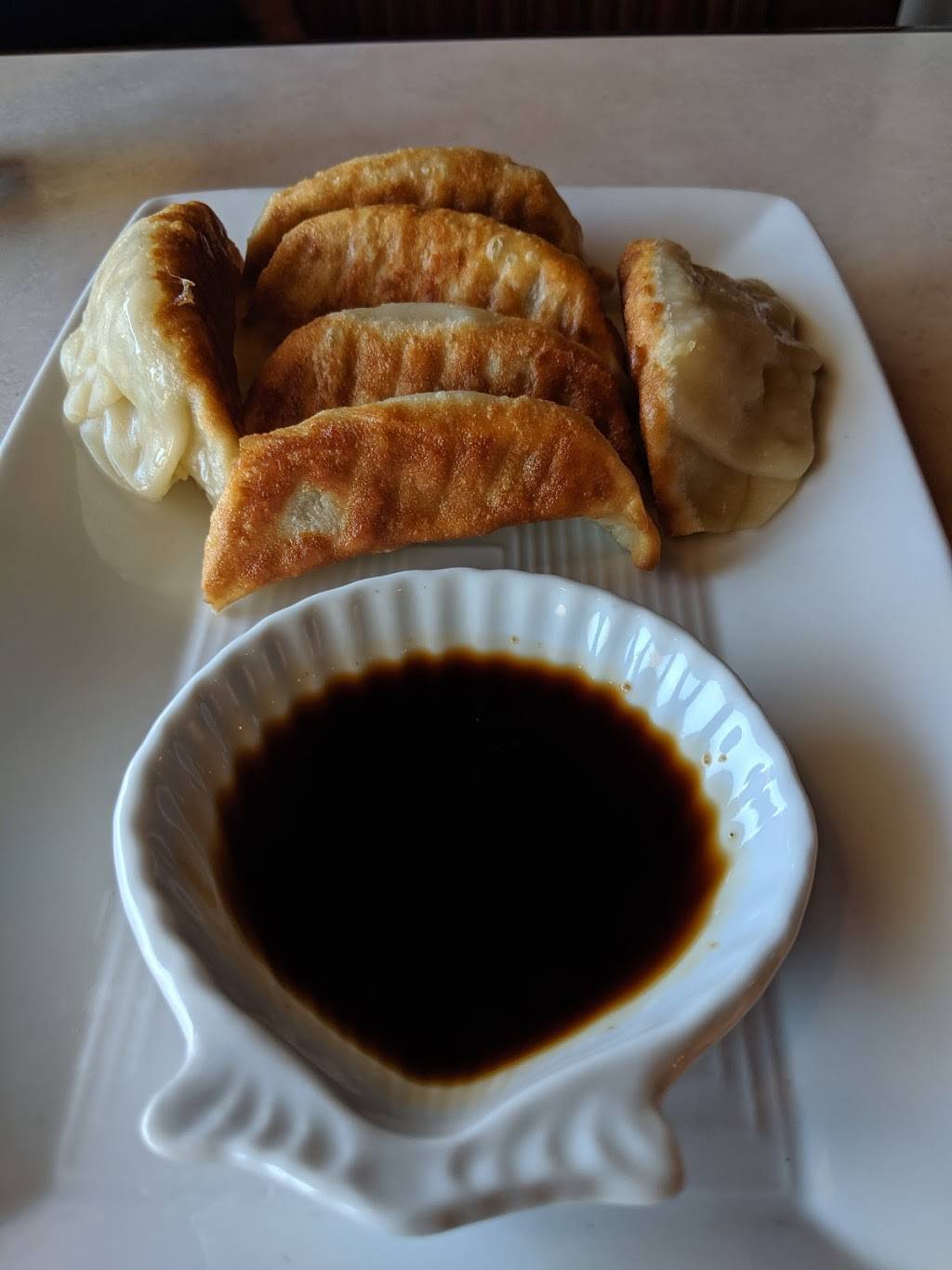 Shangri-La Asian Bistro & Bar | restaurant | 2217 Ashe Rd, Bakersfield, CA 93309, USA | 6614731426 OR +1 661-473-1426