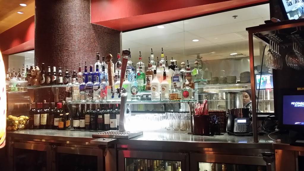 P.F. Changs | meal takeaway | 25 The Blvd, Richmond Heights, MO 63117, USA | 3148622624 OR +1 314-862-2624