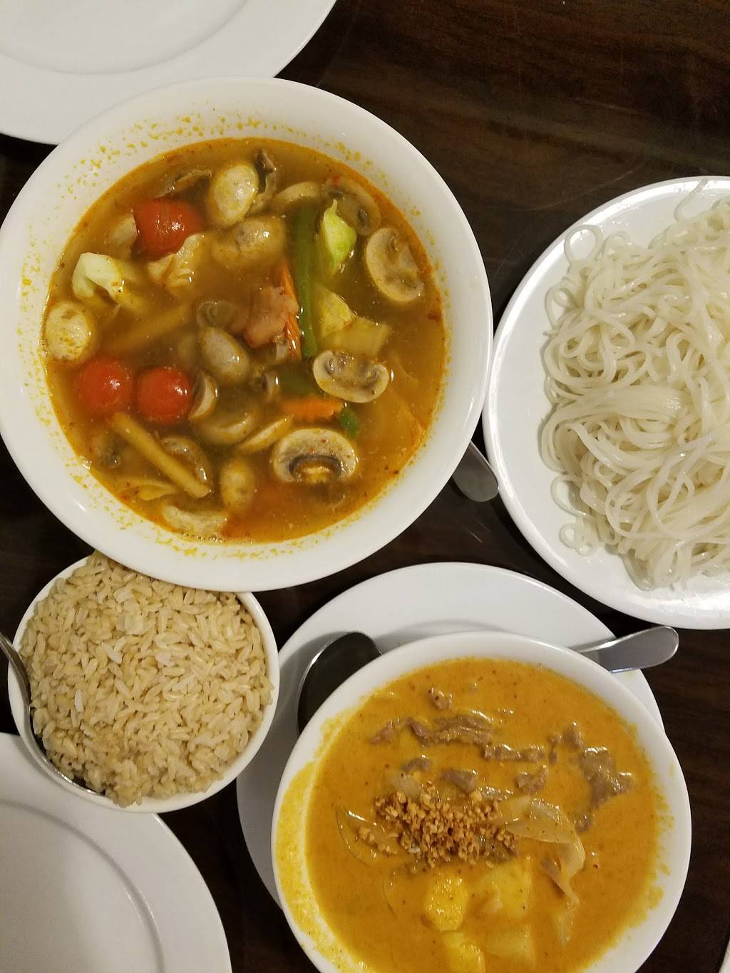 Tuk Tuk Thai Kitchen | restaurant | 1625 W Dravus St, Seattle, WA 98119, USA | 2064201284 OR +1 206-420-1284