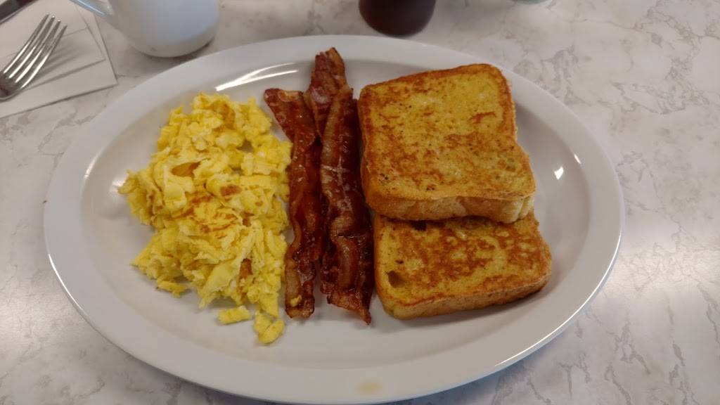 Happy Dog Cafe | restaurant | 276 South St, Southbridge, MA 01550, USA | 5083203254 OR +1 508-320-3254