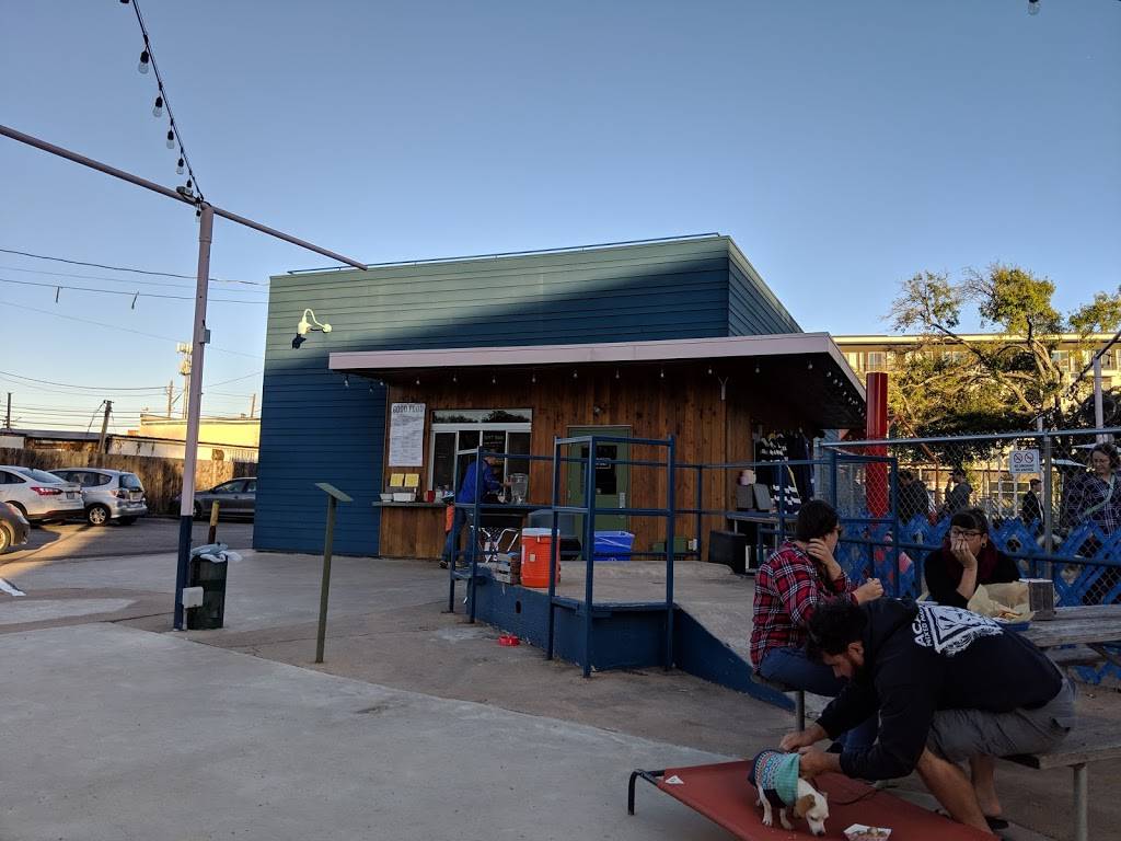 Yard Bar | restaurant | 6700 Burnet Rd, Austin, TX 78757, USA | 5129003773 OR +1 512-900-3773