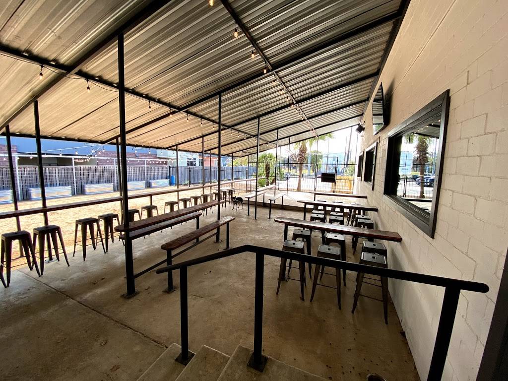 Dos Sirenos Brewing | restaurant | 231 E Cevallos St, San Antonio, TX 78204, USA | 2104428138 OR +1 210-442-8138