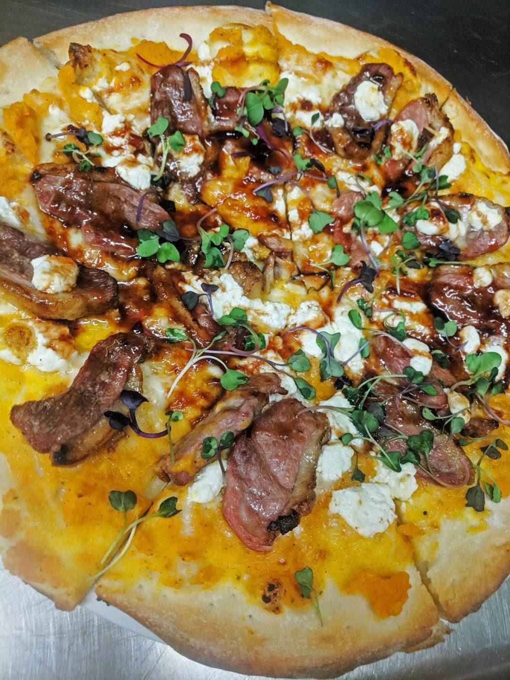 The Hilltop Restaurant | restaurant | 516 Steele Hill Rd, Sanbornton, NH 03269, USA | 6035240500 OR +1 603-524-0500