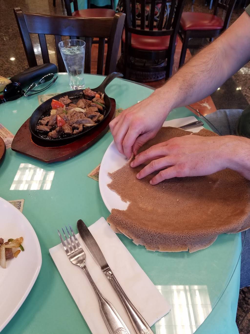 Veras Kitchen | restaurant | 9255 Center St, Manassas, VA 20110, USA | 7034797655 OR +1 703-479-7655