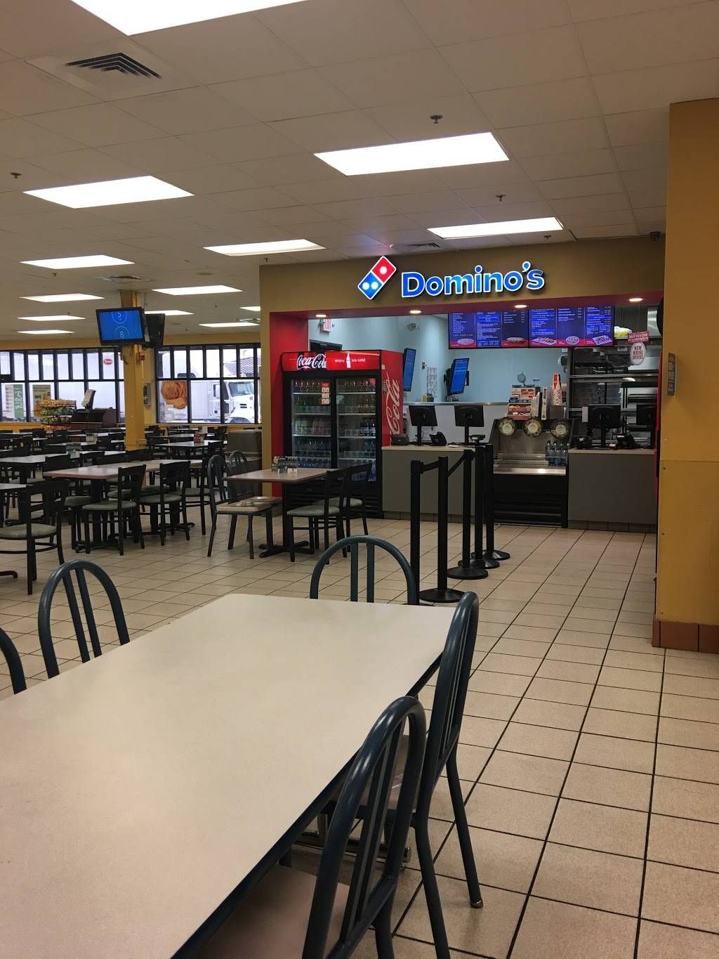 Popeyes Chicken & Biscuits | restaurant | 1451 Stewart # 7025, San Antonio, TX 78236, USA | 2106709136 OR +1 210-670-9136