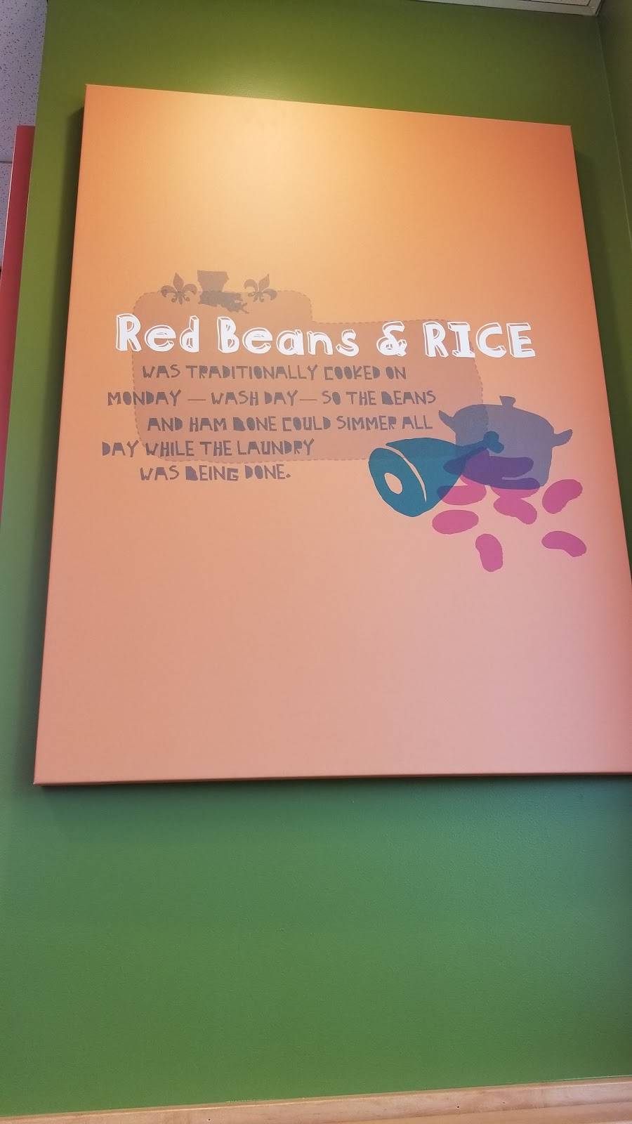 Popeyes Louisiana Kitchen | restaurant | 321 S McHenry Ave, Crystal Lake, IL 60014, USA | 7792204934 OR +1 779-220-4934