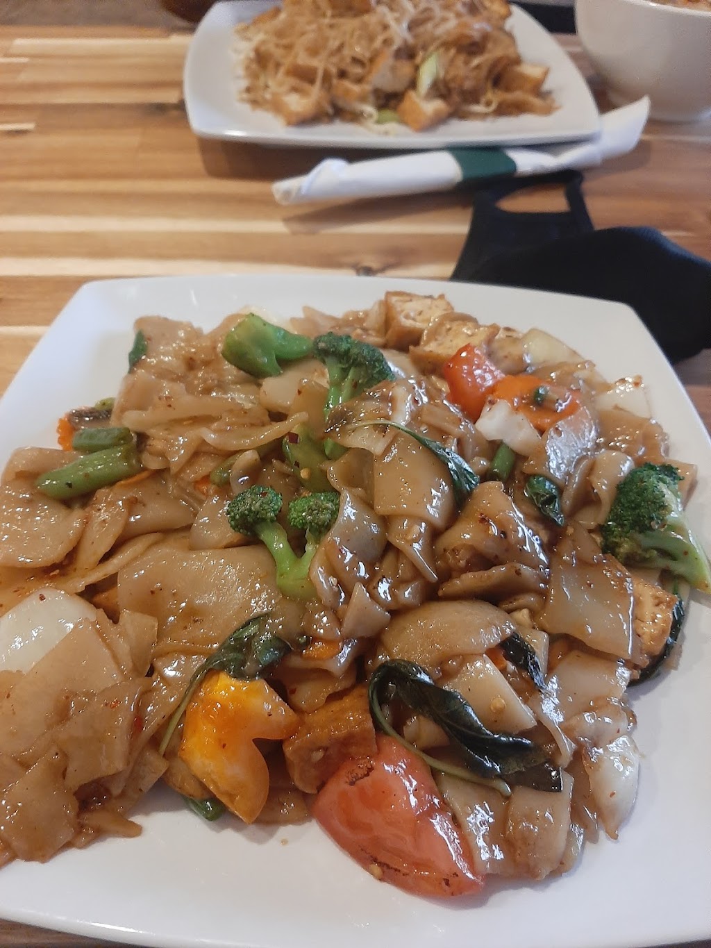 Ocean Thai Sushi | restaurant | 9516 Haver Way, Indianapolis, IN 46240, USA | 3174177834 OR +1 317-417-7834