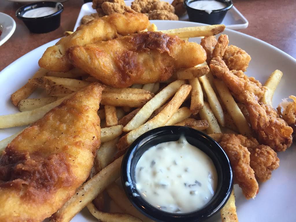 TGI Fridays | restaurant | 1835 N Hwy 17, Mt Pleasant, SC 29464, USA | 8438498177 OR +1 843-849-8177