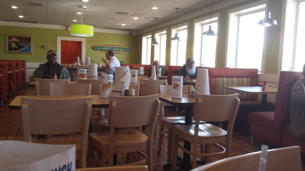 Captain Ds | restaurant | 1665 Sycamore View Rd, Memphis, TN 38134, USA | 9013804355 OR +1 901-380-4355