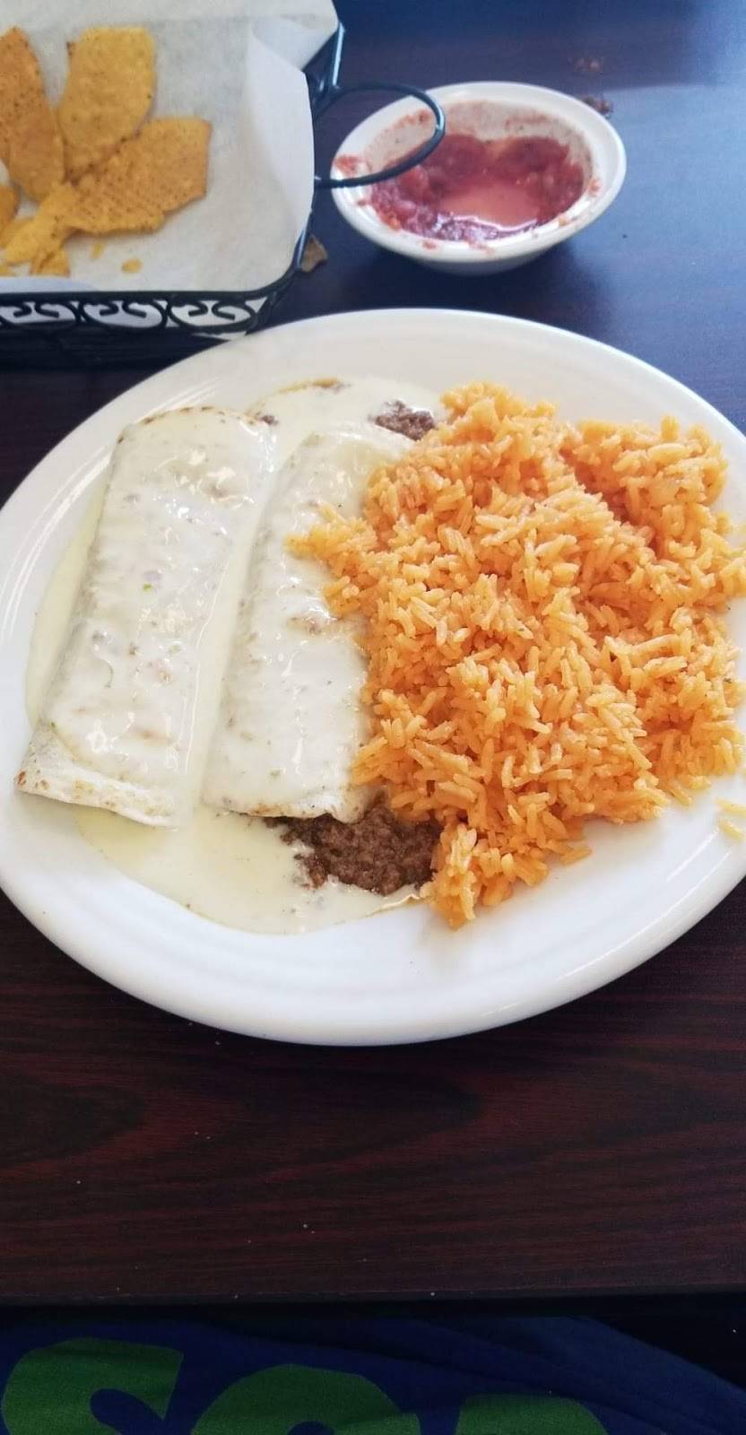 El Taco Feliz Restaurant & Bar | restaurant | 2014 North Rd SE, Warren, OH 44484, USA | 3303499007 OR +1 330-349-9007