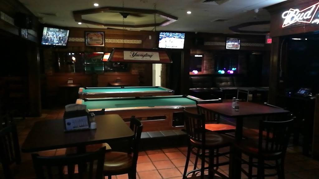 Rickey’s Sports Bar & Grill | restaurant | 8389 Pines Blvd, Pembroke Pines, FL 33024, USA | 9547444697 OR +1 954-744-4697
