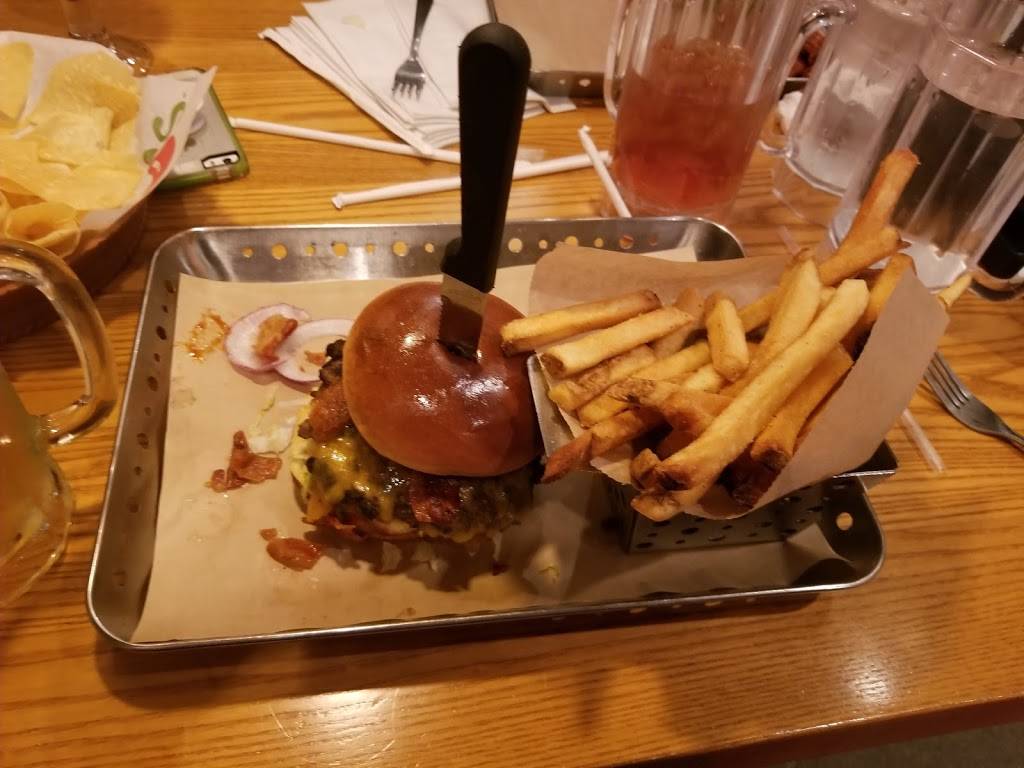 Chilis Grill & Bar | restaurant | 18900 East 39th St S, Independence, MO 64057, USA | 8167950100 OR +1 816-795-0100