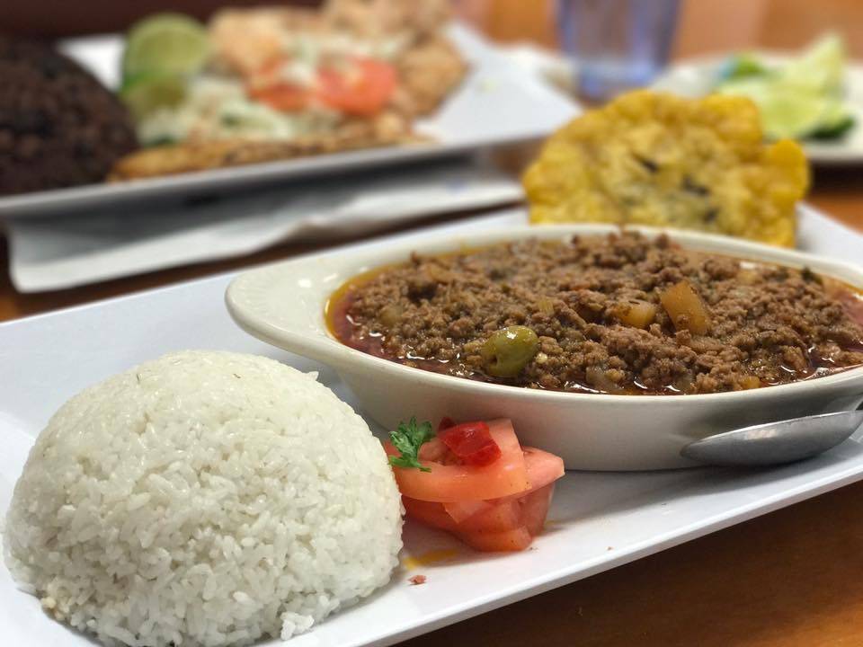 El Rinconcito SuperLatino III | restaurant | 20290 Old Cutler Rd, Cutler Bay, FL 33189, USA | 3059718119 OR +1 305-971-8119