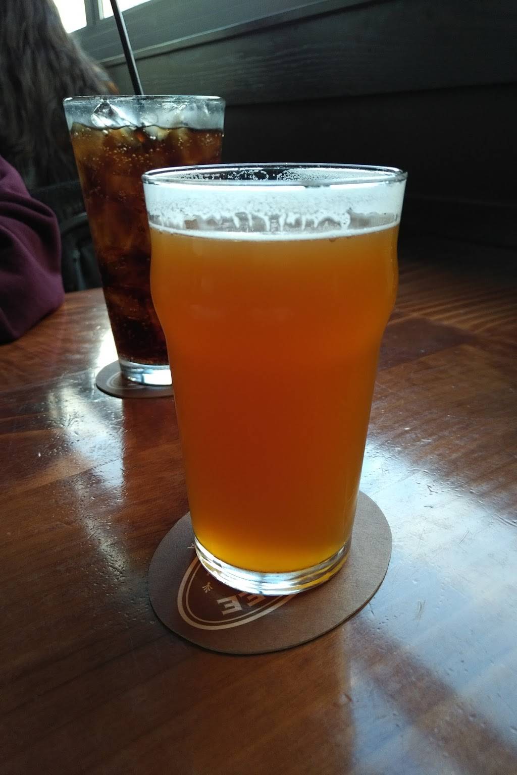 Beardslee Public House | restaurant | 19116 Beardslee Blvd Nursery, Bothell, WA 98011, USA | 4252861001 OR +1 425-286-1001