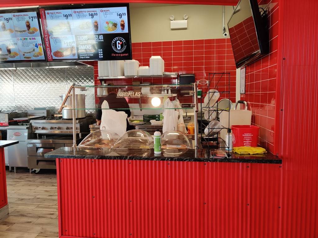 Gordillas | restaurant | 5734 S Pulaski Rd, Chicago, IL 60629, USA | 7734240347 OR +1 773-424-0347