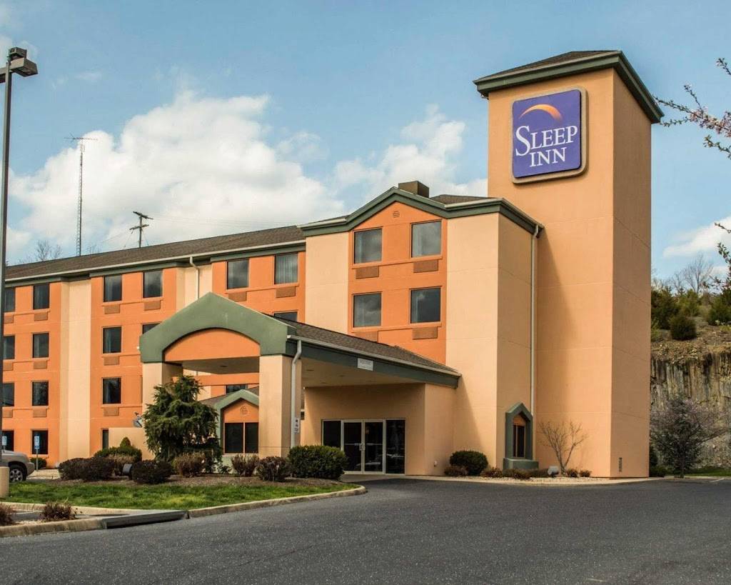 Sleep Inn | restaurant | 222 Jefferson Hwy, Staunton, VA 24401, USA | 5408876500 OR +1 540-887-6500