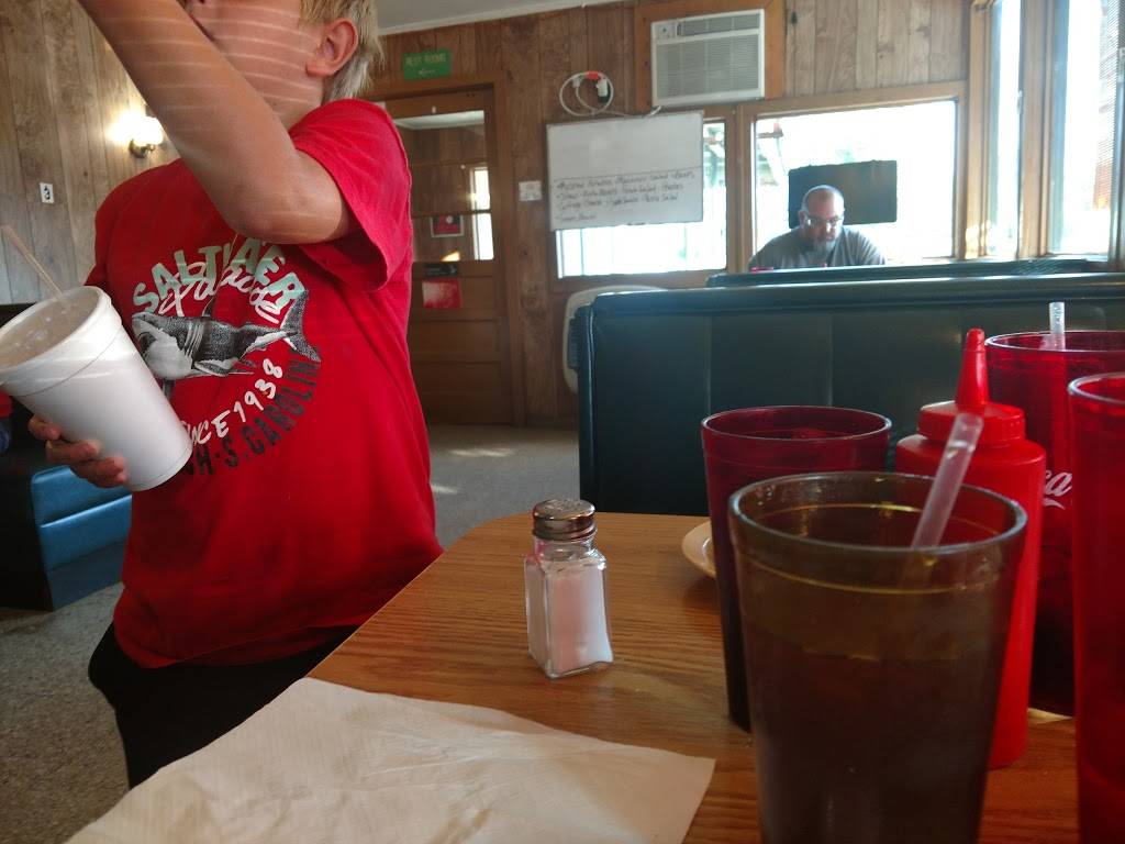 Baileyton Restaurant | restaurant | 1690 Baileyton Park, Greeneville, TN 37745, USA | 4232347862 OR +1 423-234-7862