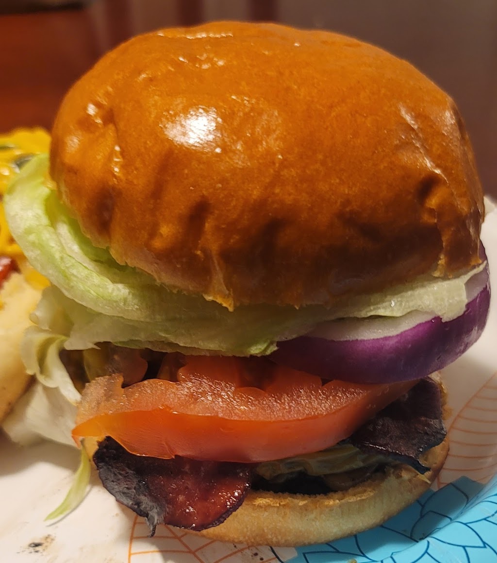 Faruccis Bar & Grill | restaurant | 230 S 15th Ave, Hopewell, VA 23860, USA | 8045412885 OR +1 804-541-2885