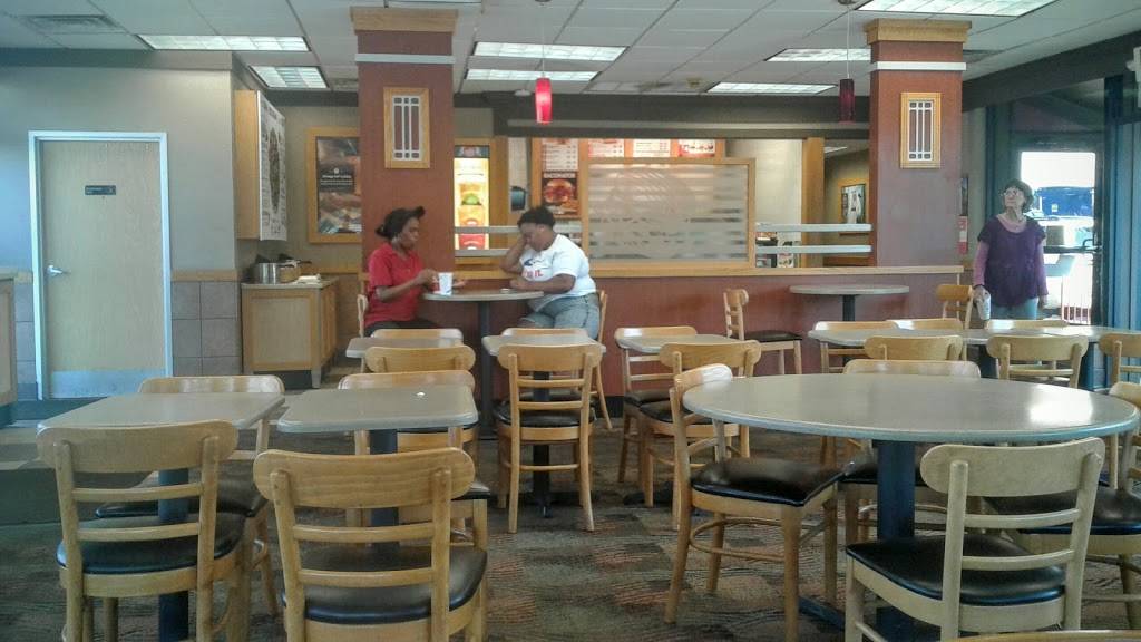 Wendys | restaurant | 4104 Hillsboro Cir, Nashville, TN 37215, USA | 6153836877 OR +1 615-383-6877