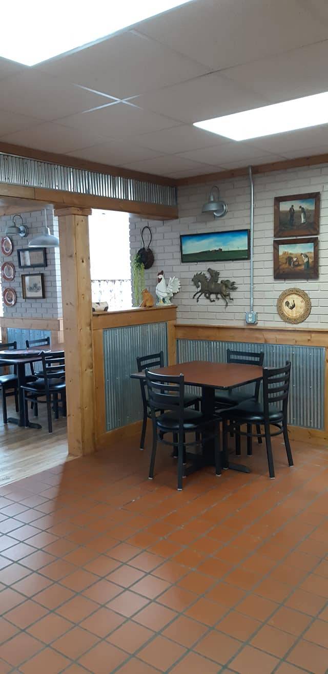 Red Rooster Cafe | restaurant | 9 2nd Ave, Clendenin, WV 25045, USA | 3045486499 OR +1 304-548-6499