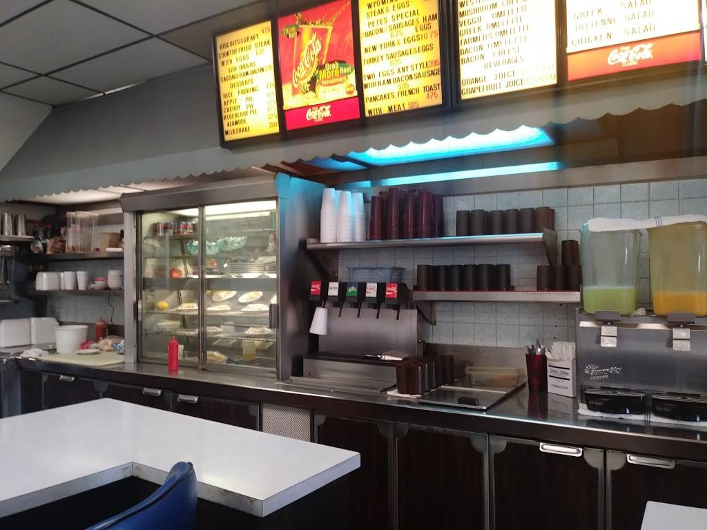 Wyoming Lunch | restaurant | 5063 Wyoming Ave, Dearborn, MI 48126, USA | 3135842691 OR +1 313-584-2691